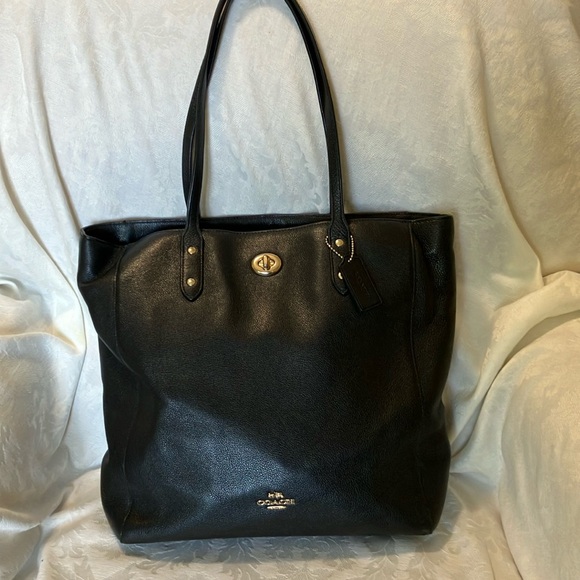 Coach Leather Tote Bag Mint Condition New Price! - Picture 1 of 13